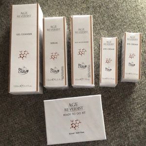 Farmasi Age Reversist facial line